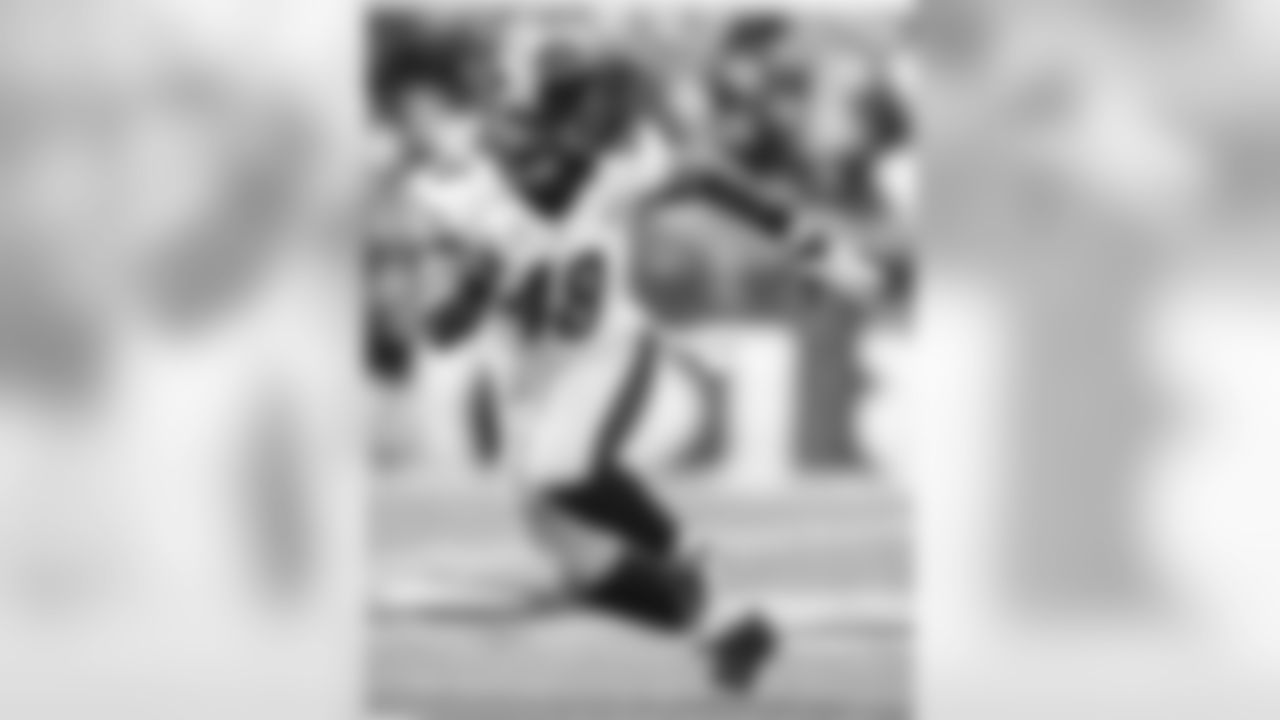 LB Bud Dupree