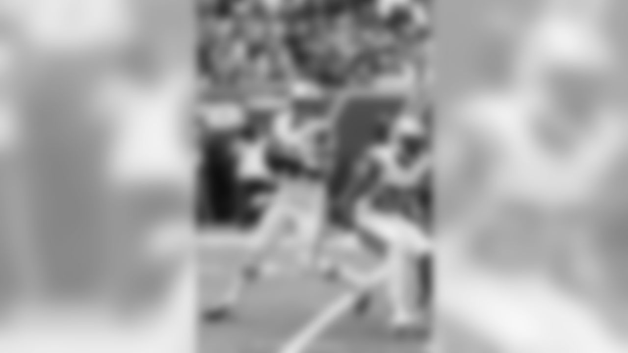 QB Ryan Fitzpatrick has completed 86 of 154 passes (55.8%) for 1,012 yards, 4 touchdowns and 10 interceptions for a quarterback rating of 57.6.