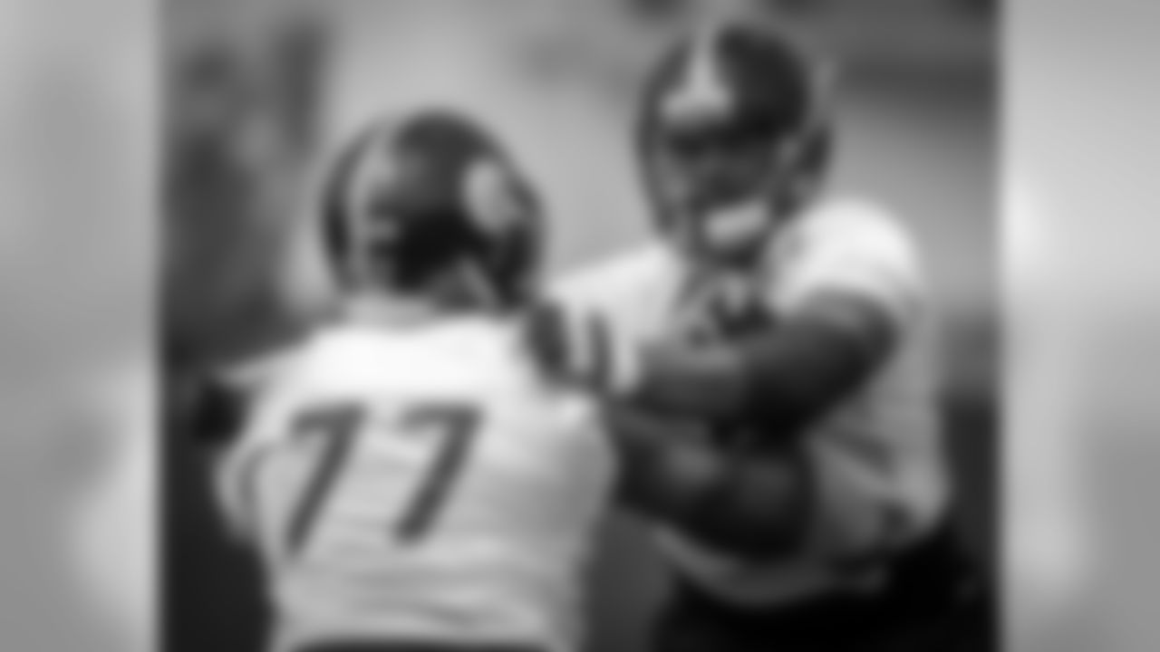 Ryan Harris, Marcus Gilbert