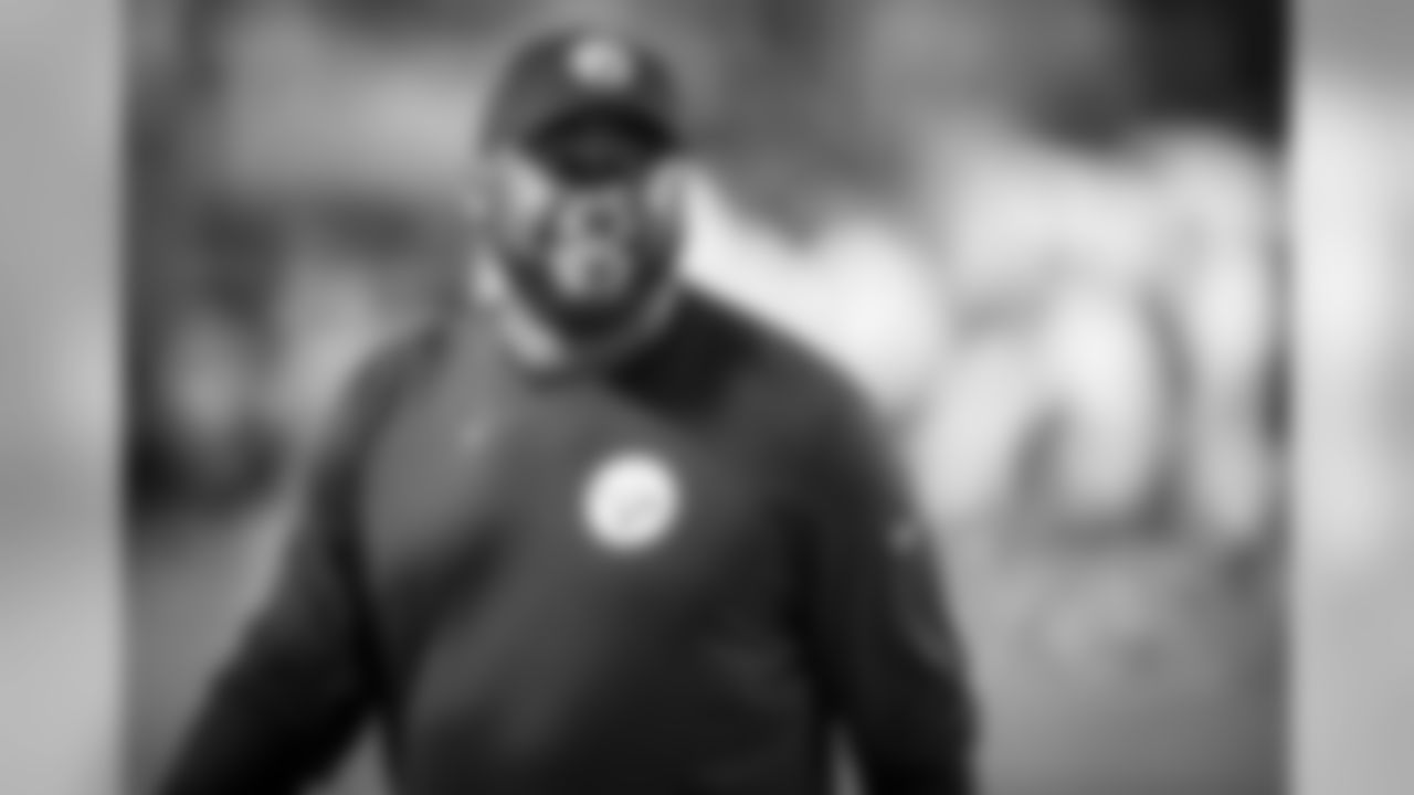 Coach Mike Tomlin