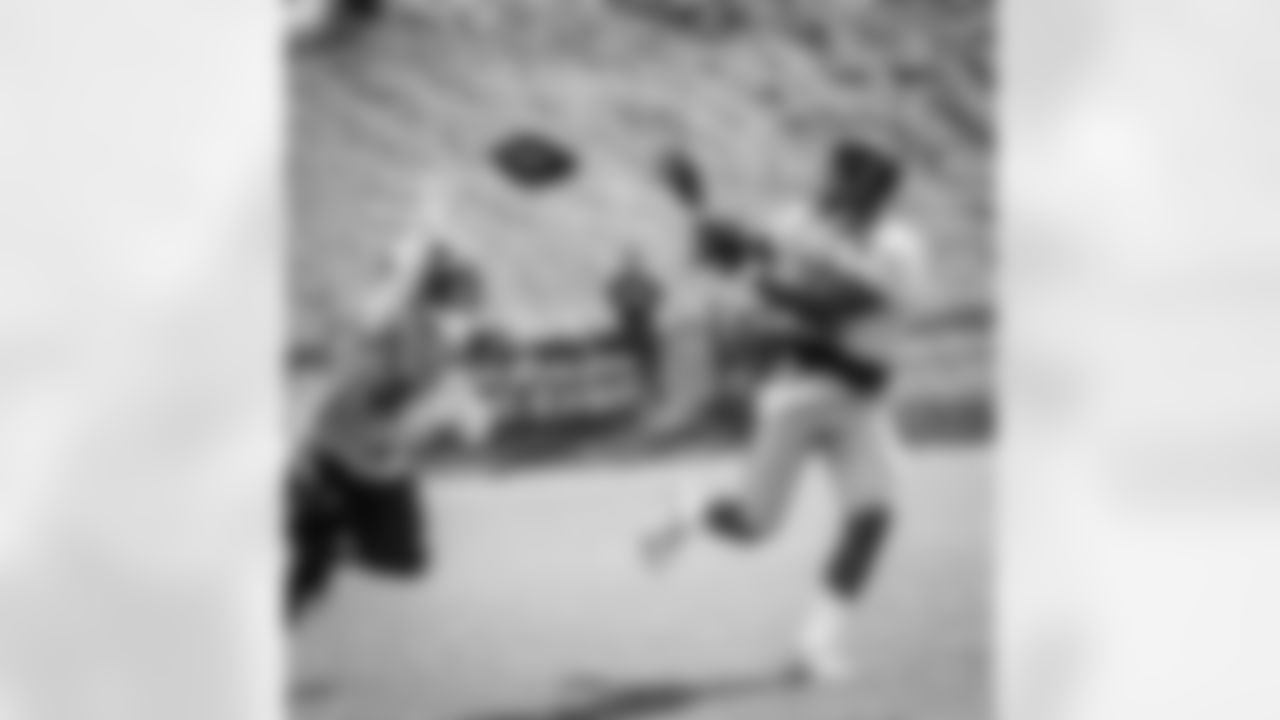 JuJu Smith-Schuster and Mike Hilton