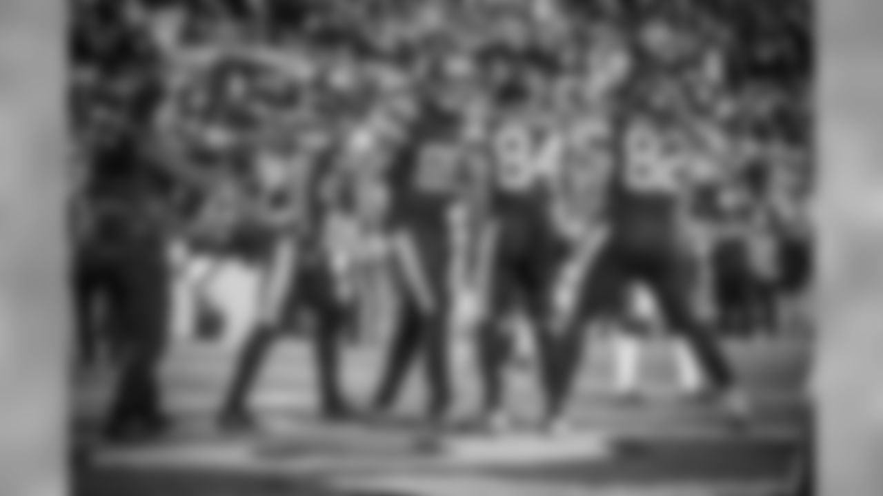 Le'Veon Bell, Xavier Grimble, Antonio Brown and David Johnson