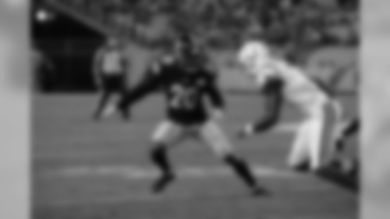 No. 20 - Cameron Sutton