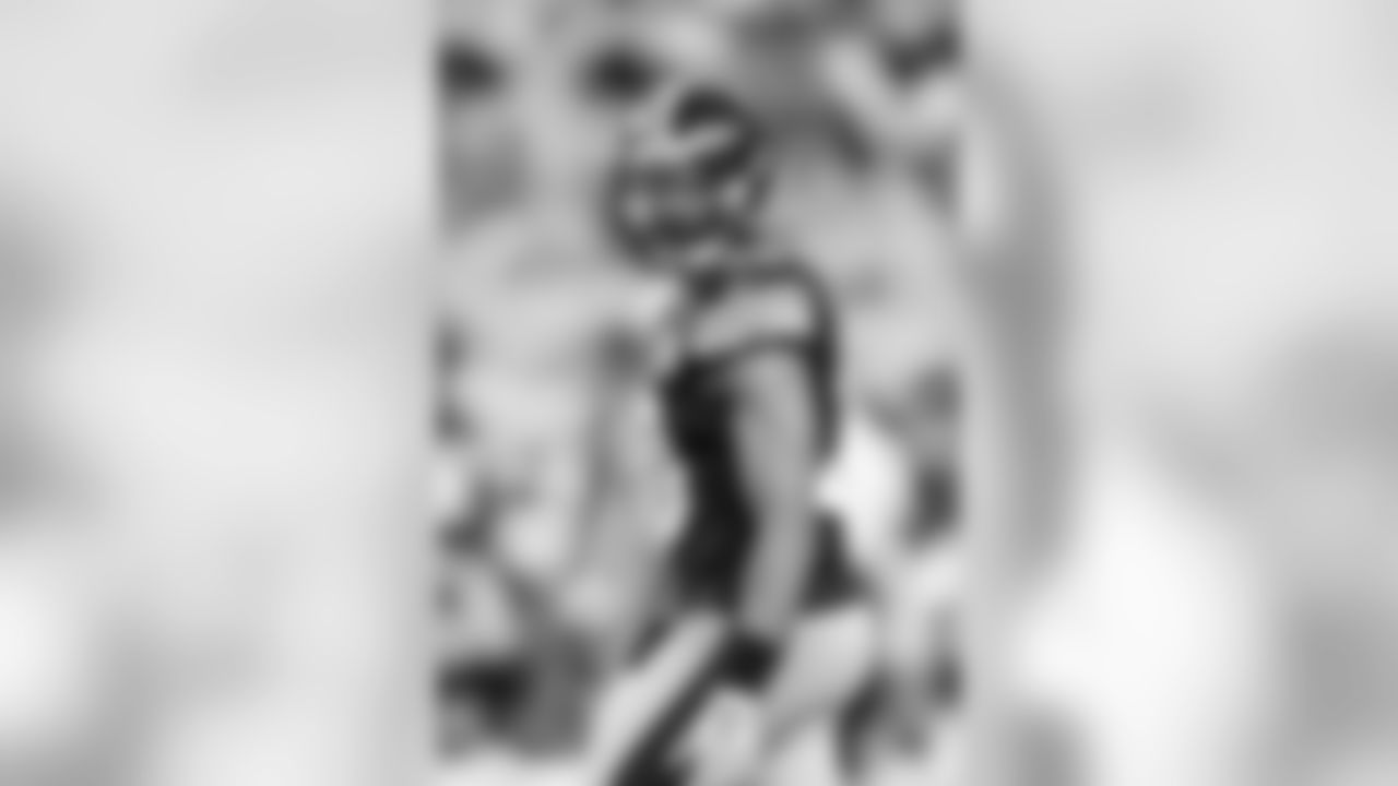 S Sean Davis