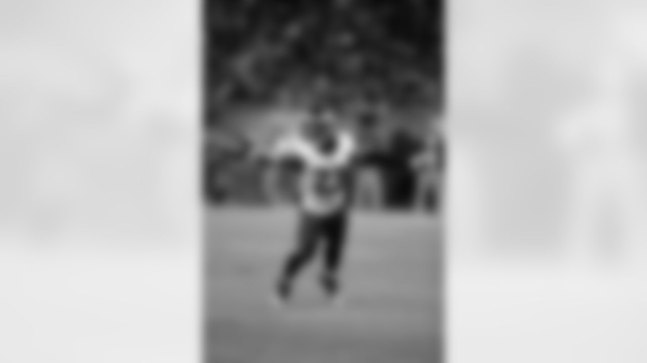 S Rodney McLeod leads the Eagles defense with 9 total tackles (9 solo and 0 assist) this season. McLeod has also recorded 1 interception in 2016.