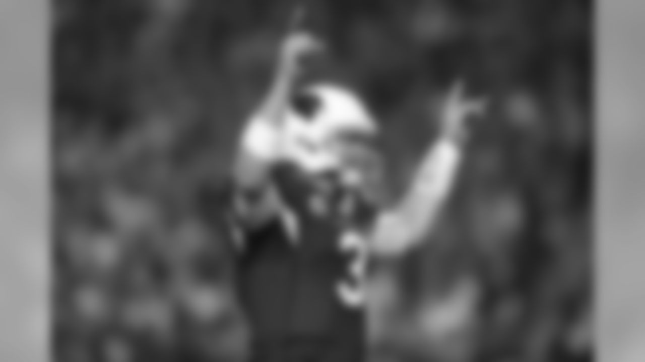 Carson Palmer is 16th on the all-time passing touchdown list (259).