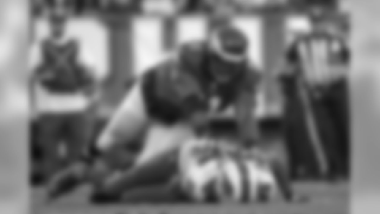 Cox anchors the Eagles line at defensive tackle. He was named NFC Defensive Player of the Month in September after compiling nine tackles, 3.0 sacks and one forced fumble in three games.