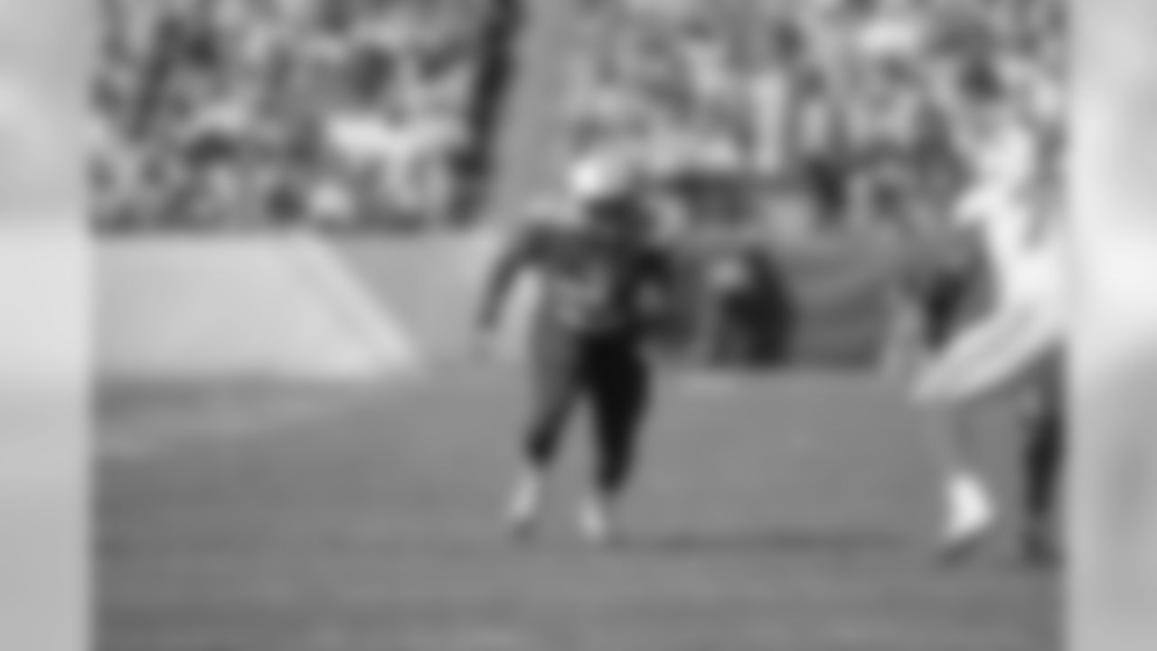 Casey had 7.0 sacks and 54 combined tackles in his fifth season for the Titans in 2015, garnering his first selection to the Pro Bowl.