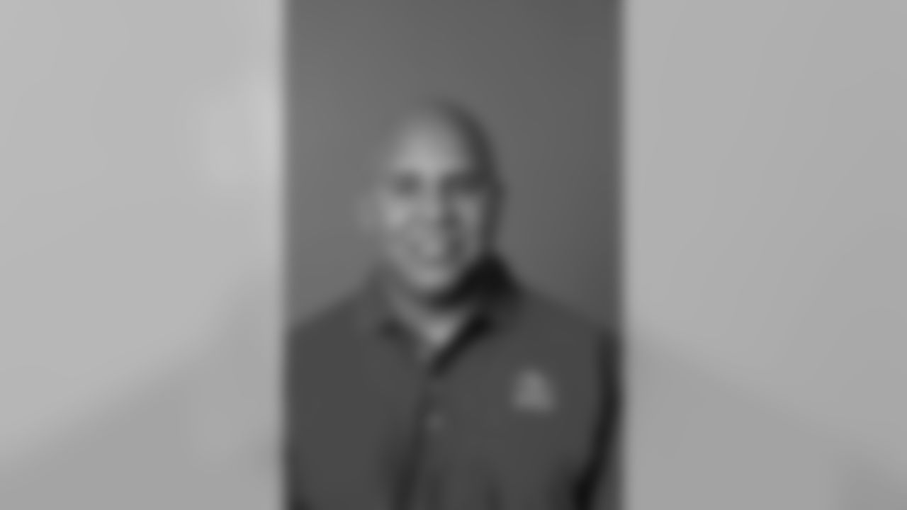 Wide Receivers Coach George Stewart (1999)