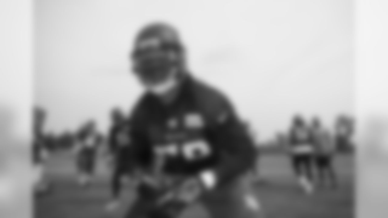 LB Emmanuel Lamur