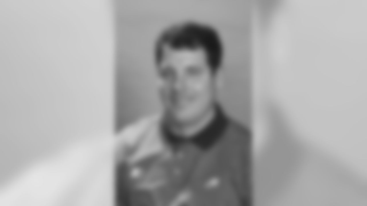 Tight Ends Coach Pat Shurmur (1999)