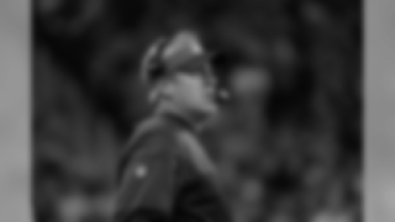 Pederson, a former quarterback with the Green Bay Packers behind Brett Favre in his playing days, coached both of Sunday's probable starting quarterbacks Sam Bradford and Carson Wentz during training camp.