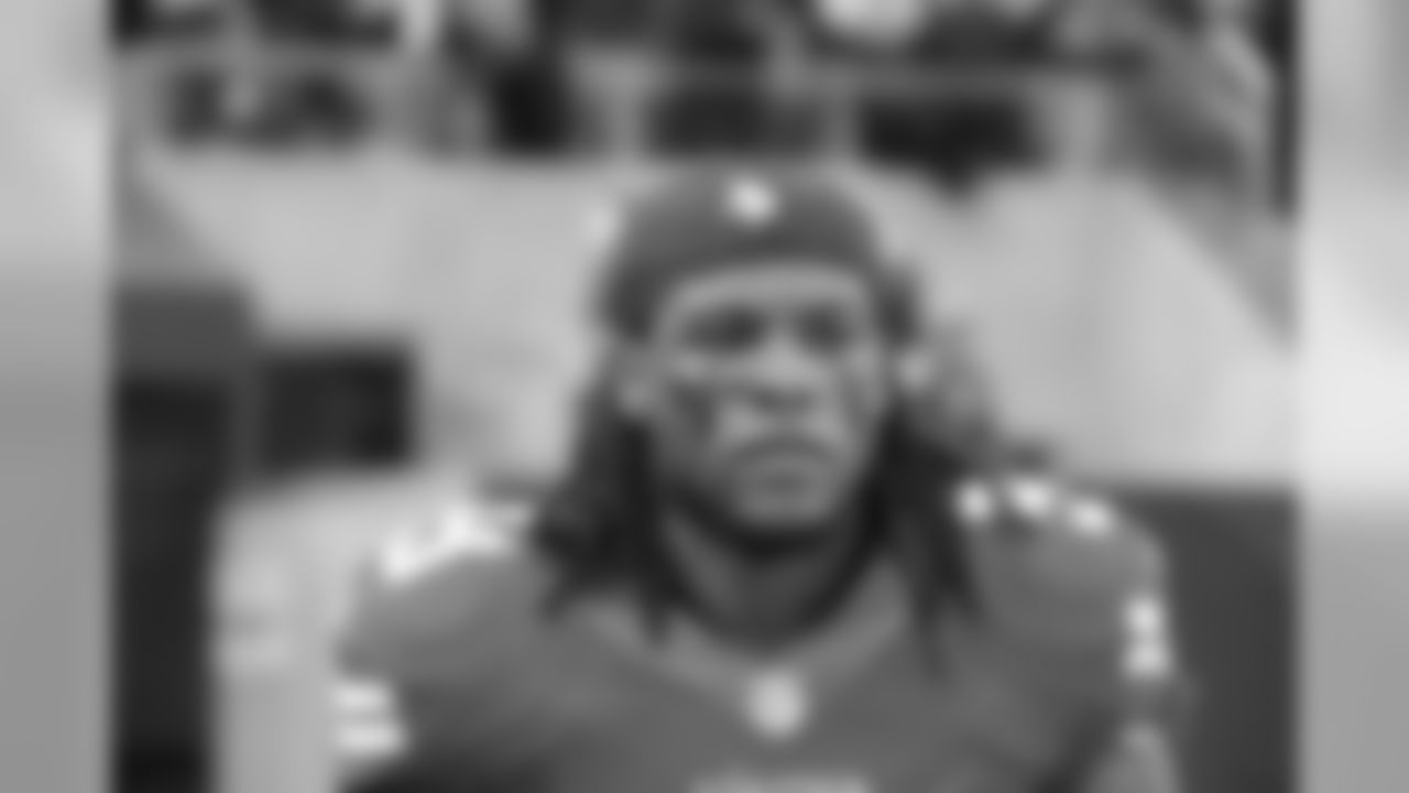 LB Emmanuel Lamur
