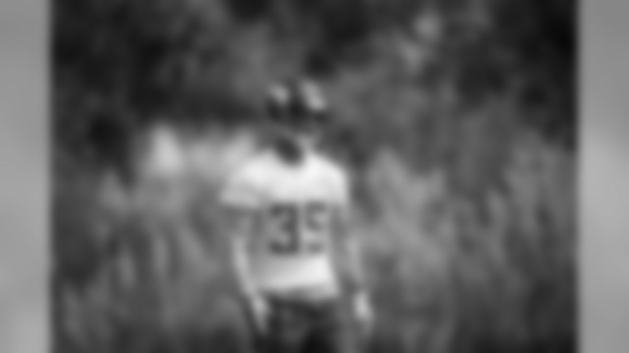 CB Marcus Sherels