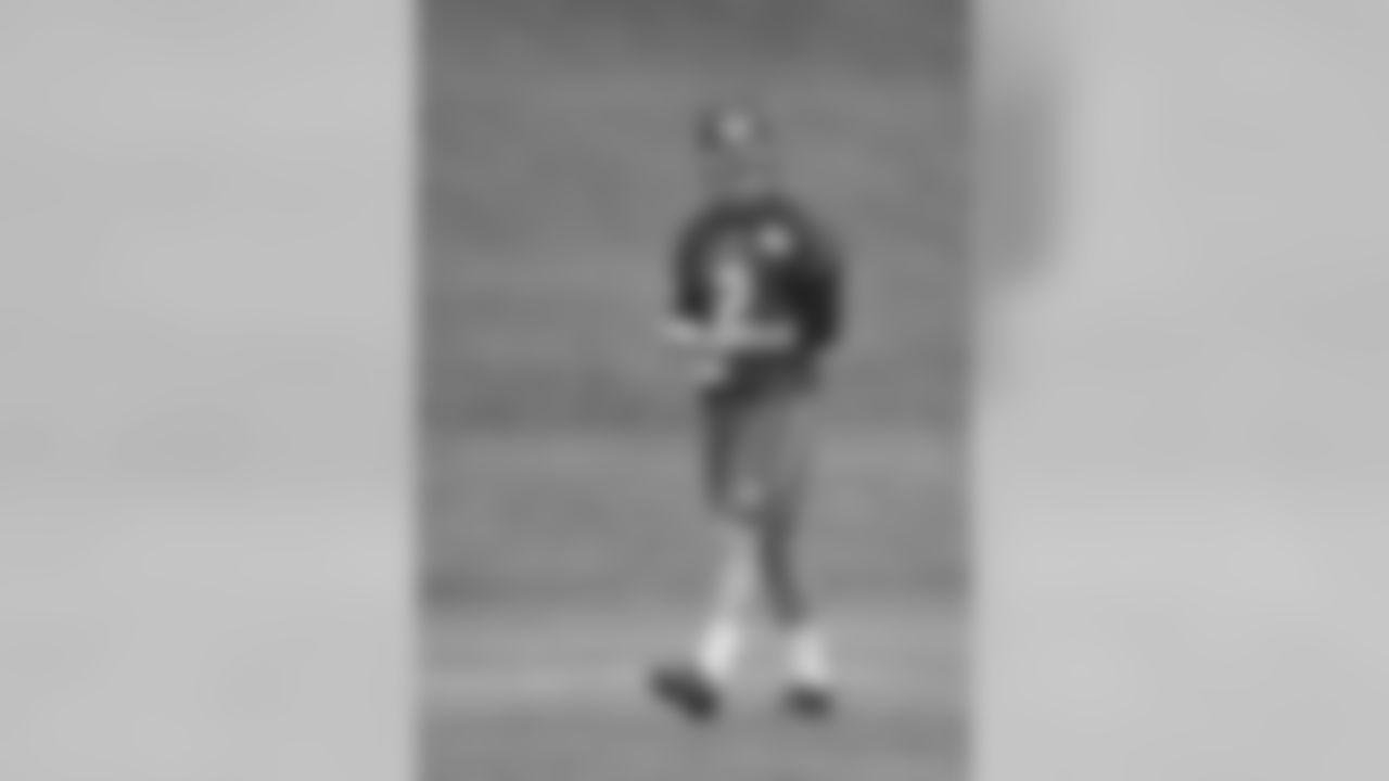 QB Joel Stave