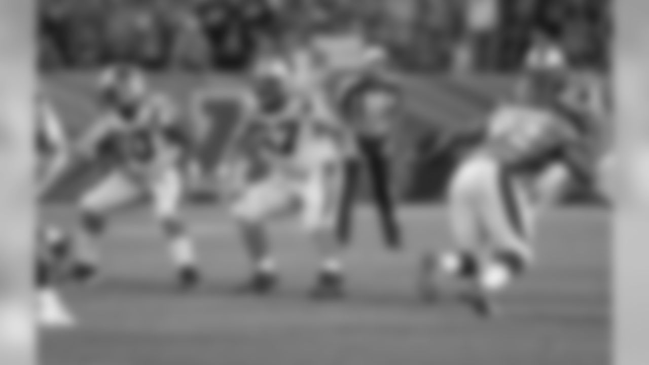 Vikings T Matt Kalil is the brother of Panthers C Ryan Kalil. The pair have each earned Pro Bowl honors and became the third set of brothers in USC history to each earn First-Team All-America honors.