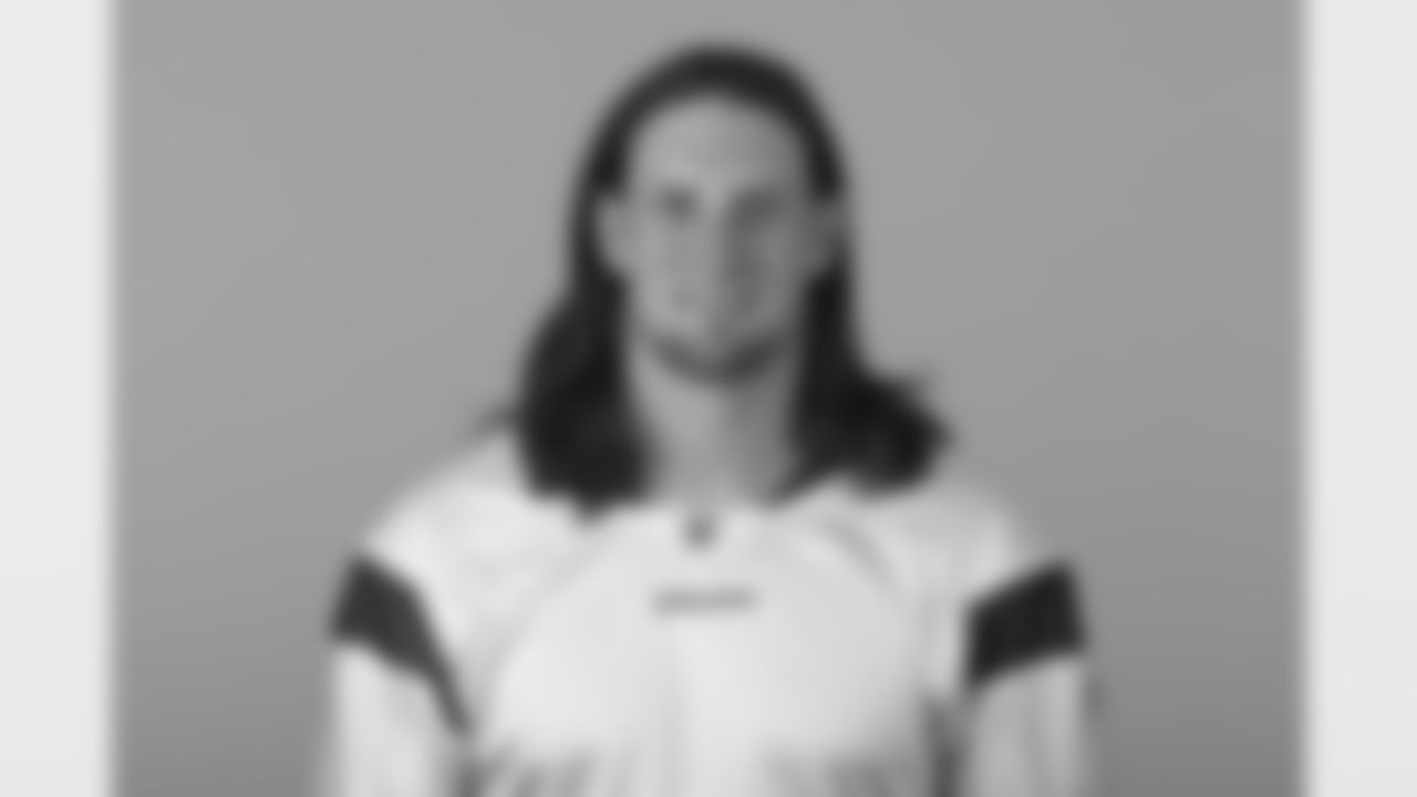 Defensive End Brian Robison (2011)