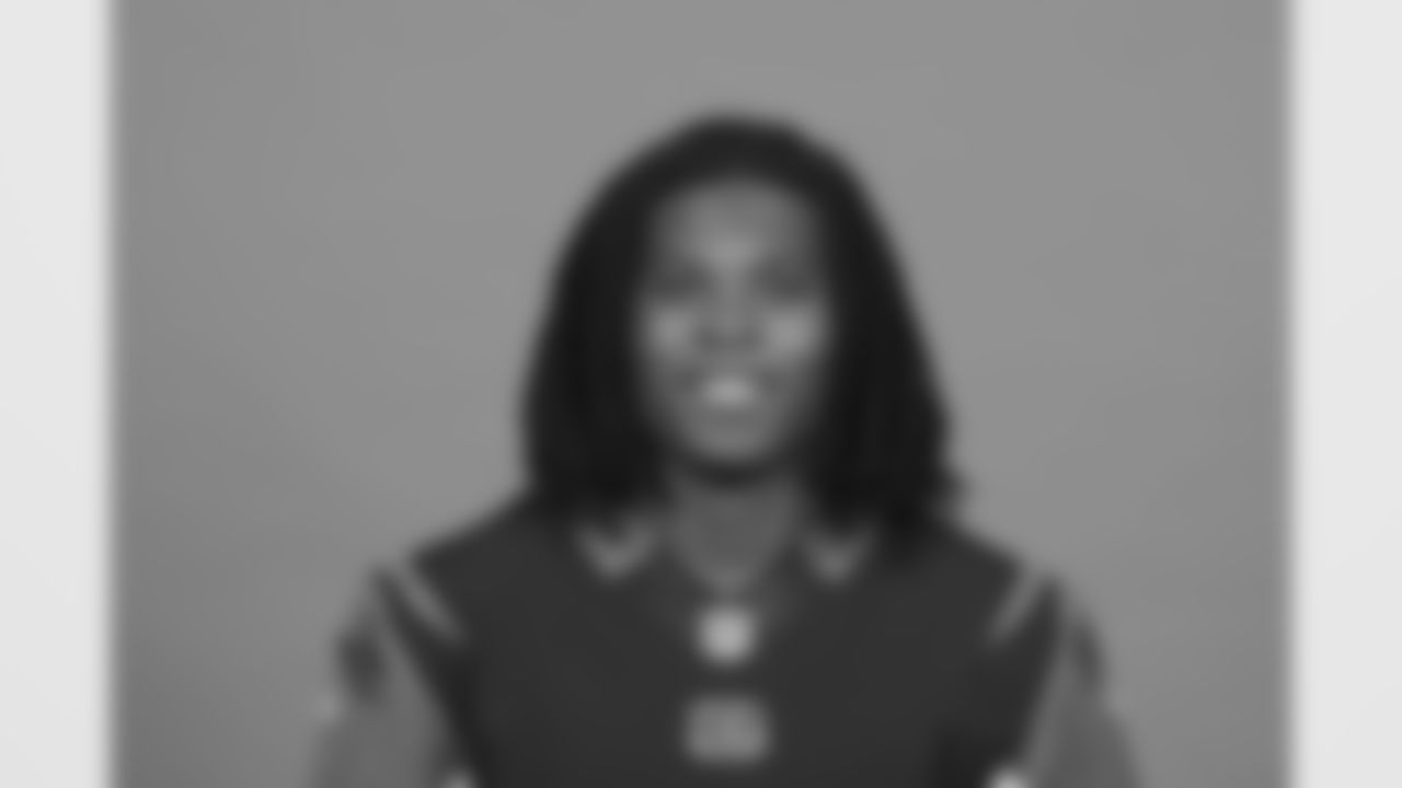 Linebacker Emamanuel Lamur (2012)
