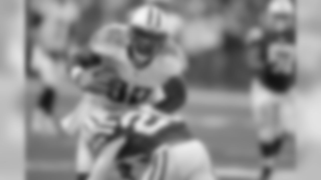 Walker eclipsed 1,000 receiving yards for the first time in his 10 seasons in 2015 (1,088 yards). He had several career-highs last season, including catching 94 passes and hauling in six touchdown passes.