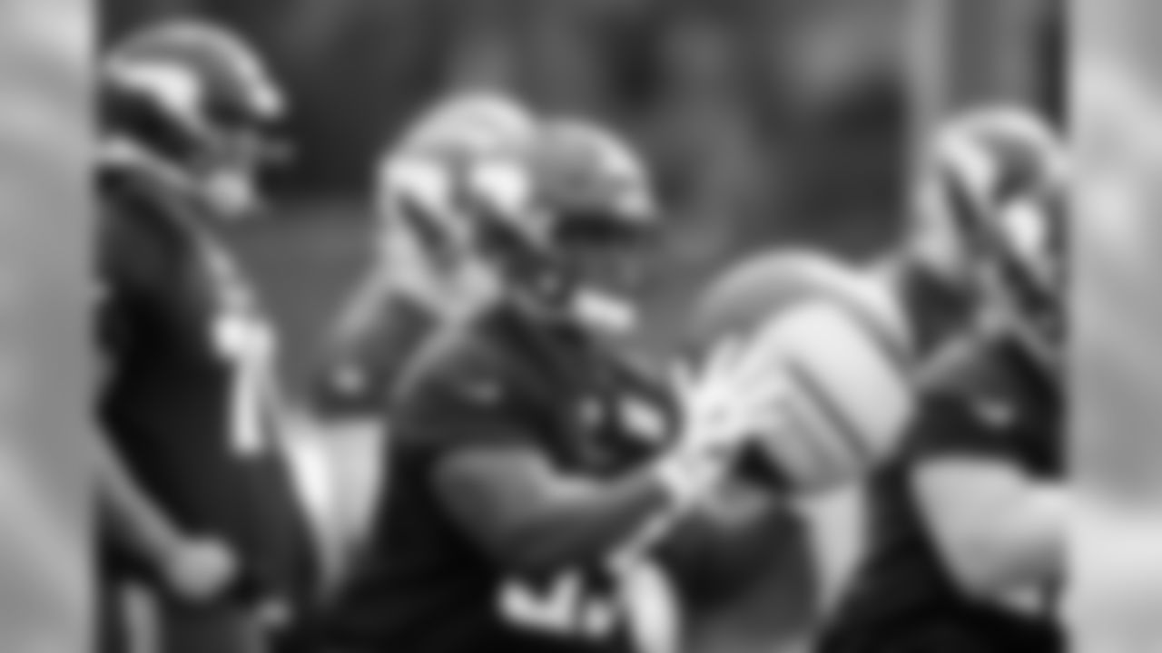 OL Danny Isidora