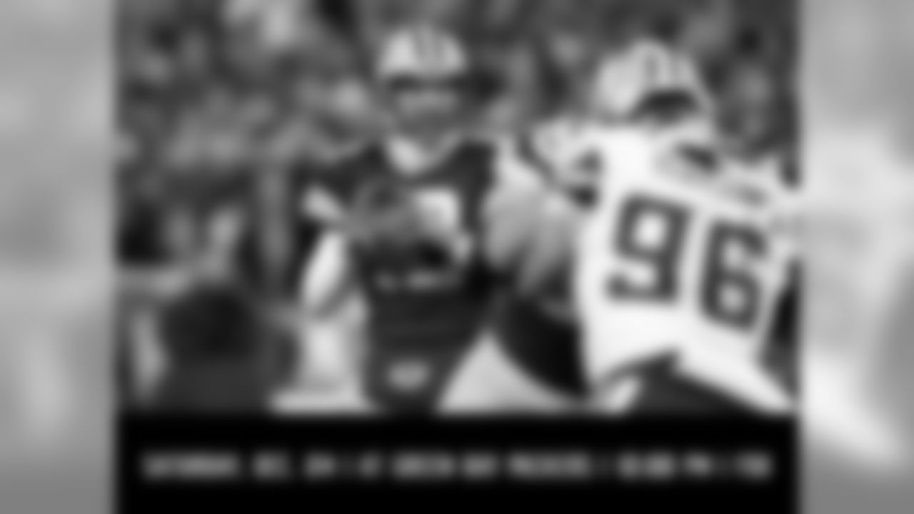 Aaron Rodgers had a career-high 572 attempts in 2015, throwing for 3,821 yards and 31 touchdowns.