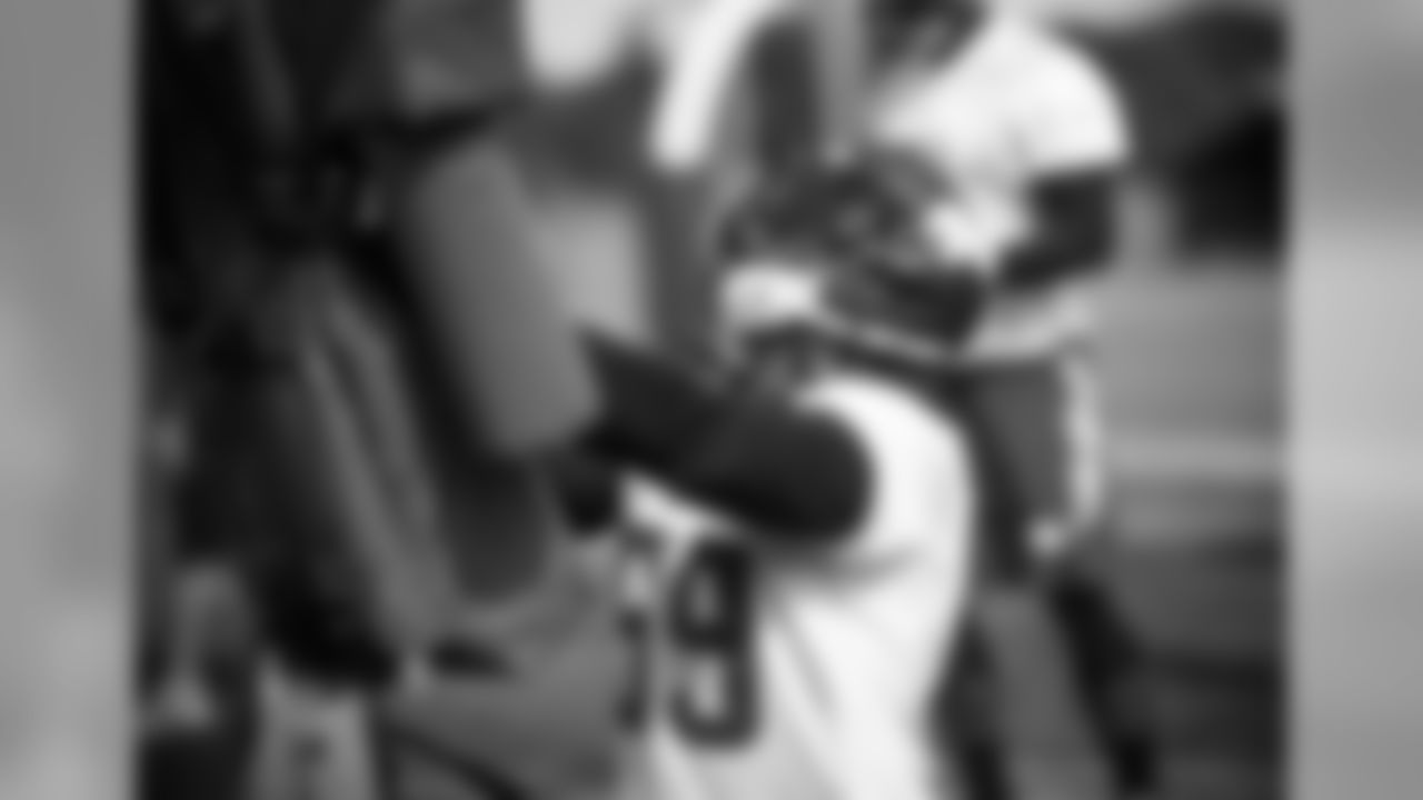 LB Emmanuel Lamur