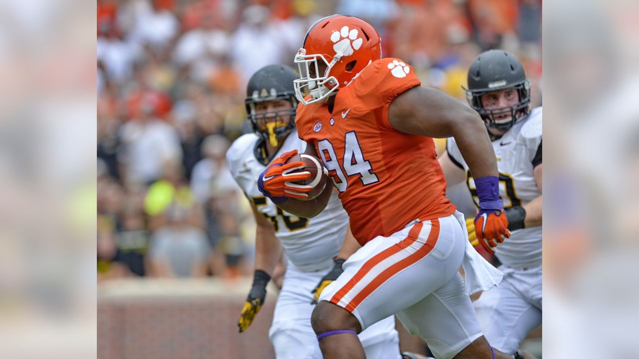 Carlos Watkins Shows Magnetic Hands on Pick-Six