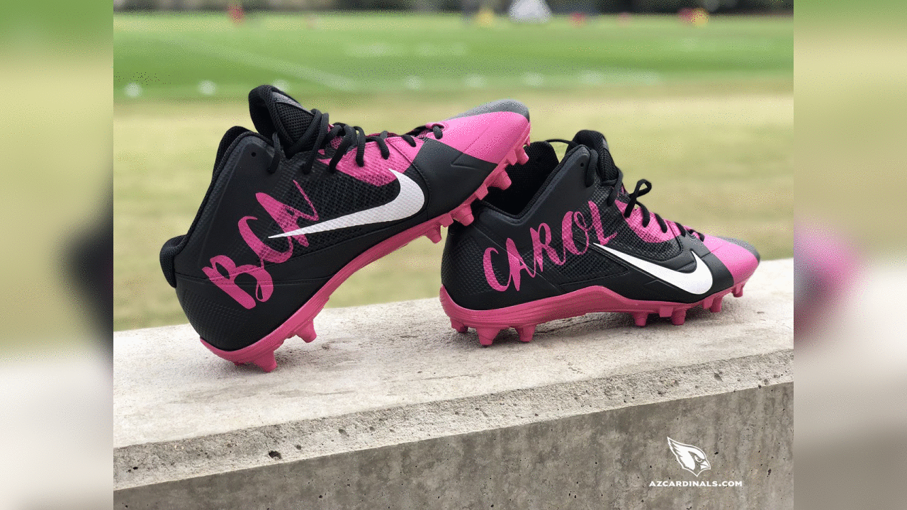 WR Larry Fitzgerald's cleats will honor his late mother, Carol, and help raise breast cancer awareness