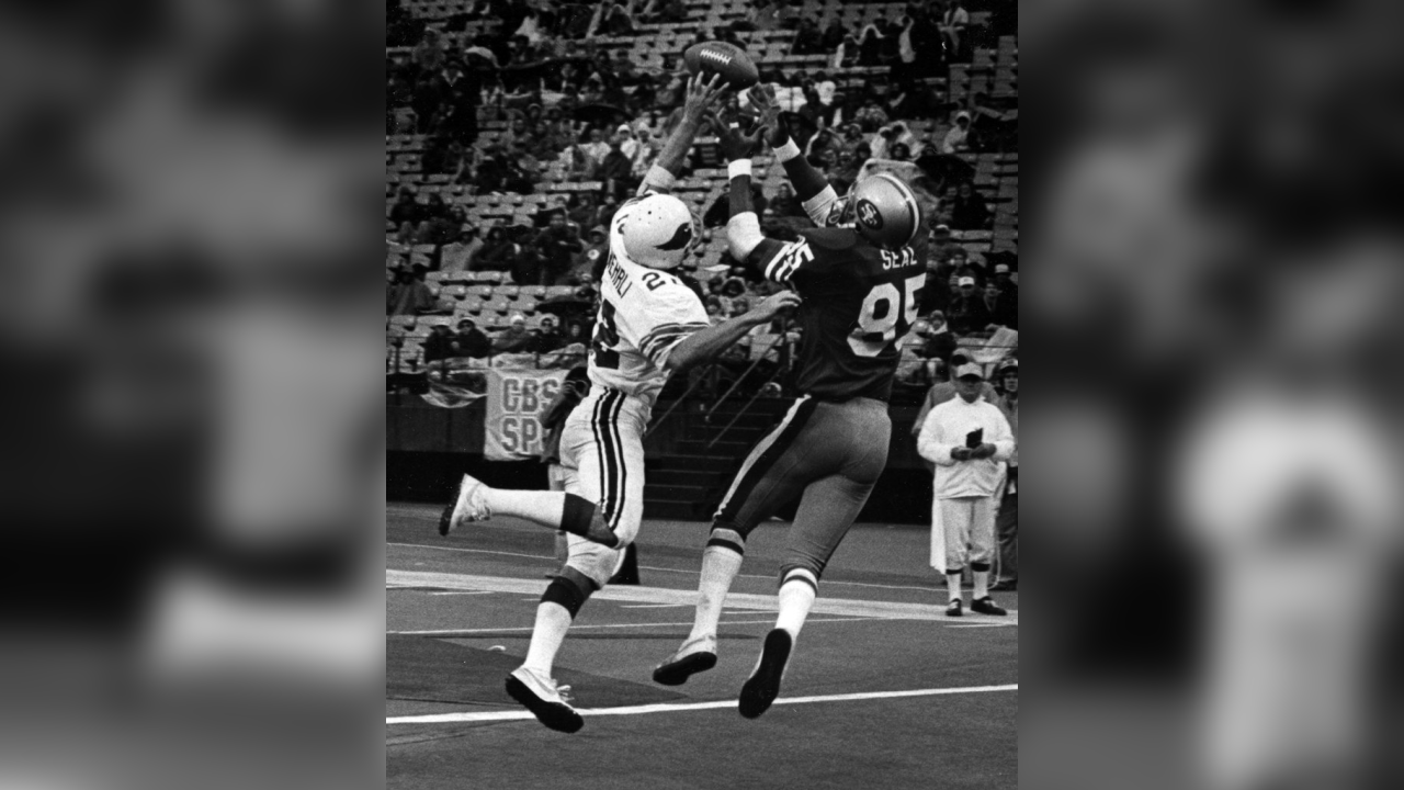 1978: Cardinals CB Roger Wehrli defends a pass to 49ers TE Paul Seal
