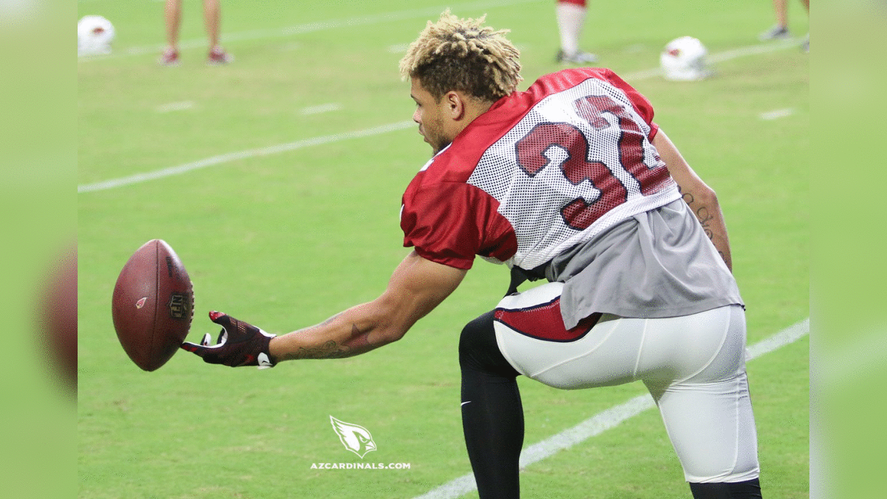S Tyrann Mathieu warming up