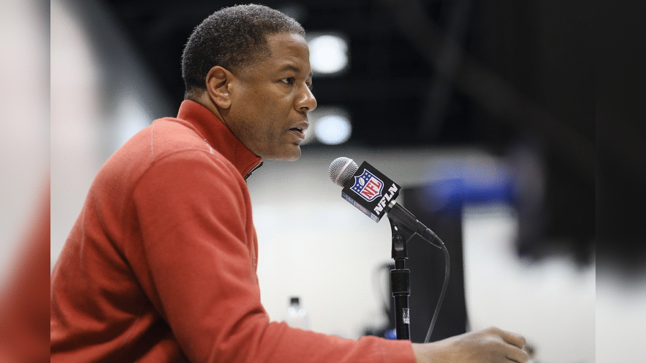 Coach Steve Wilks