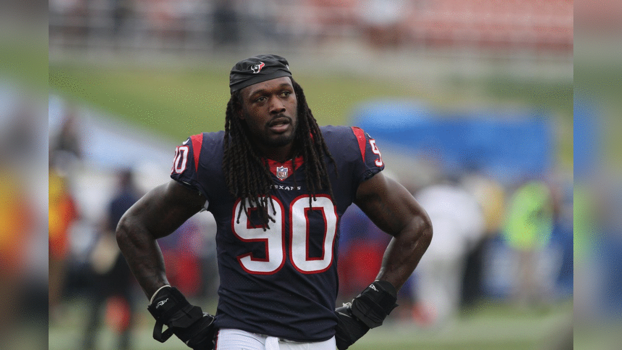 LB Jadeveon Clowney