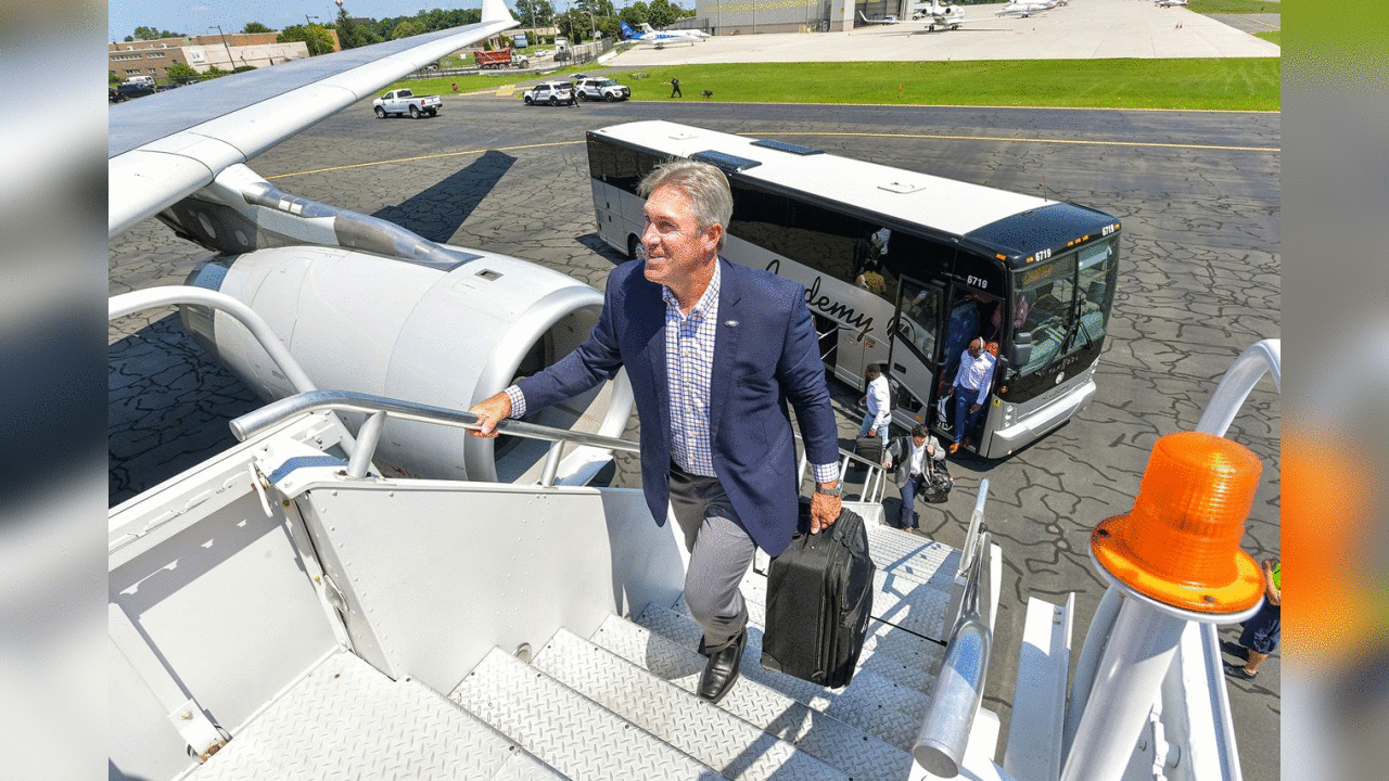 Head coach Doug Pederson