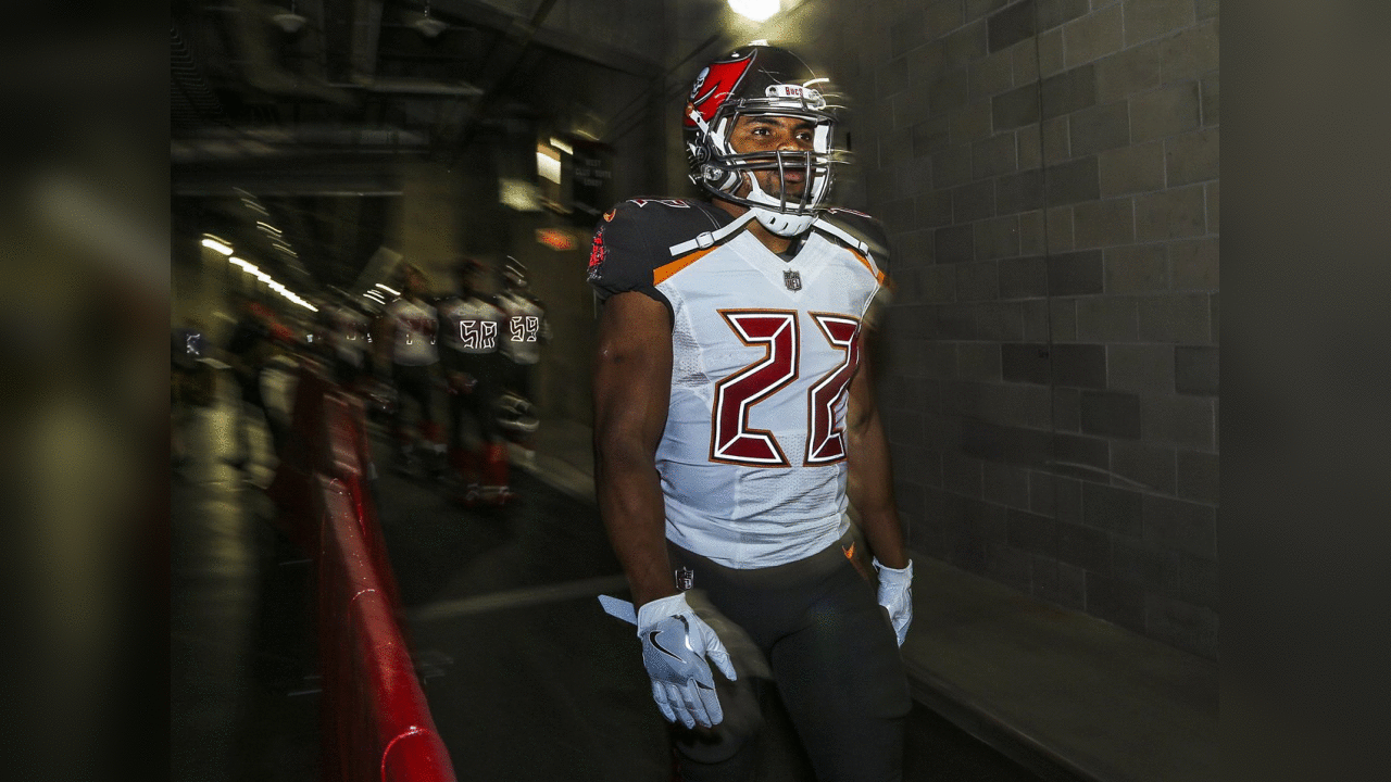 Logan Bowles/Associated Press