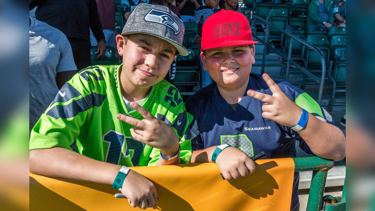 170125_pro_bowl_nfc_fans_day_one-1.jpg