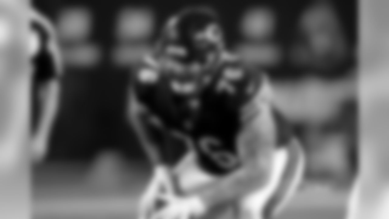 OL Tom Compton