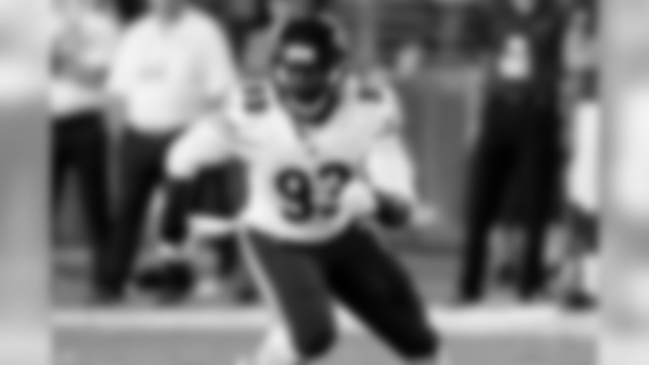 LB Sam Acho