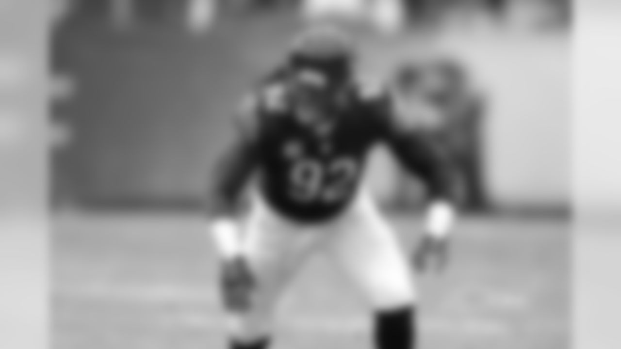LB Pernell McPhee