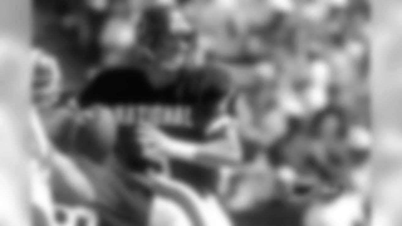 QB Jim McMahon
(Photo from 1986 Pro Bowl)