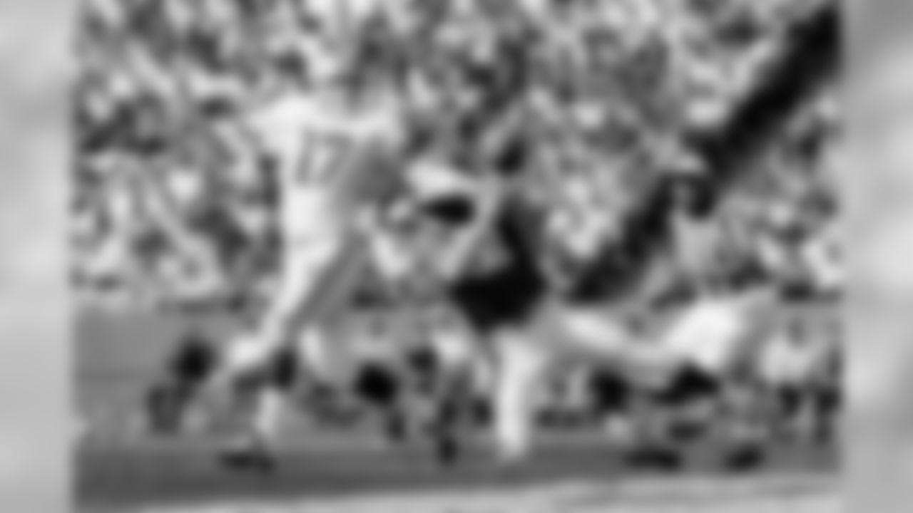 DB Richie Petitbon
(Photo from 1968 Pro Bowl)