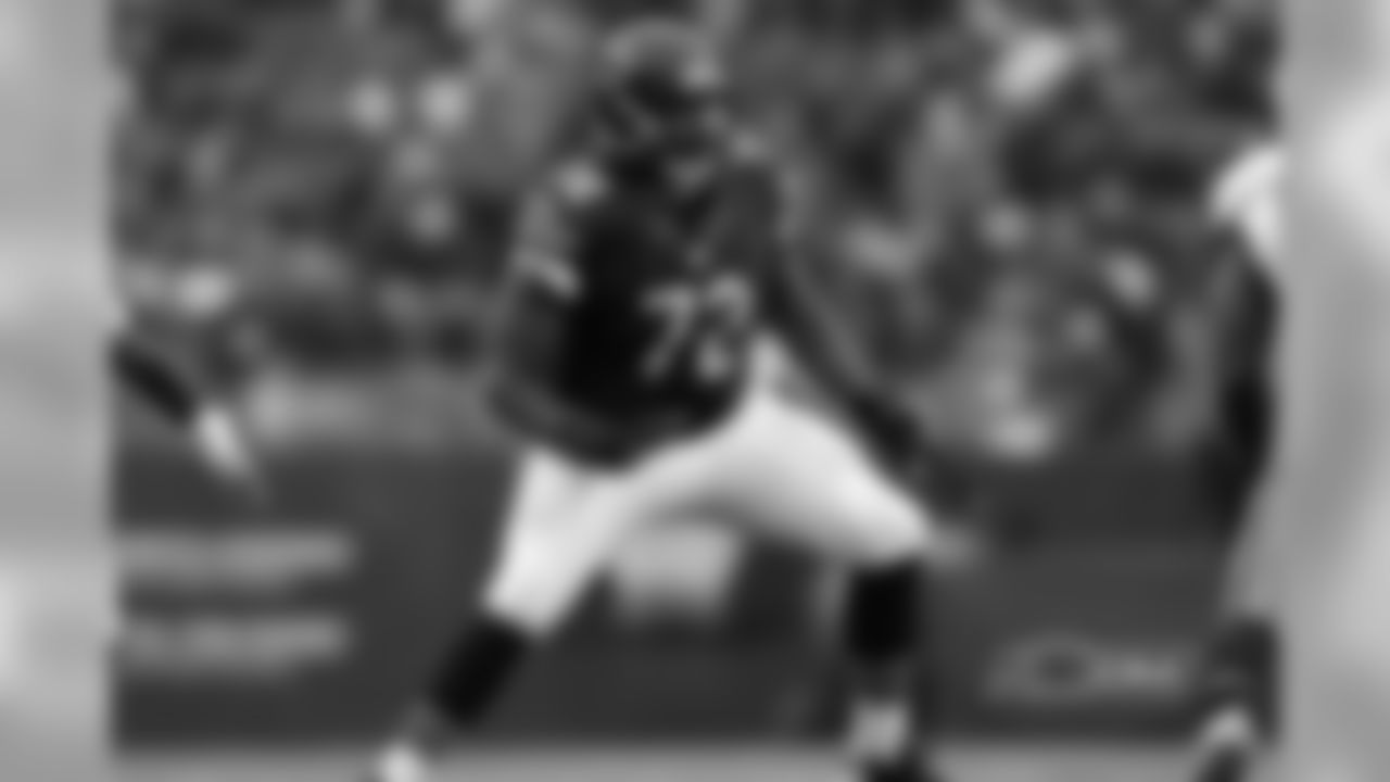 OL Charles Leno Jr.
