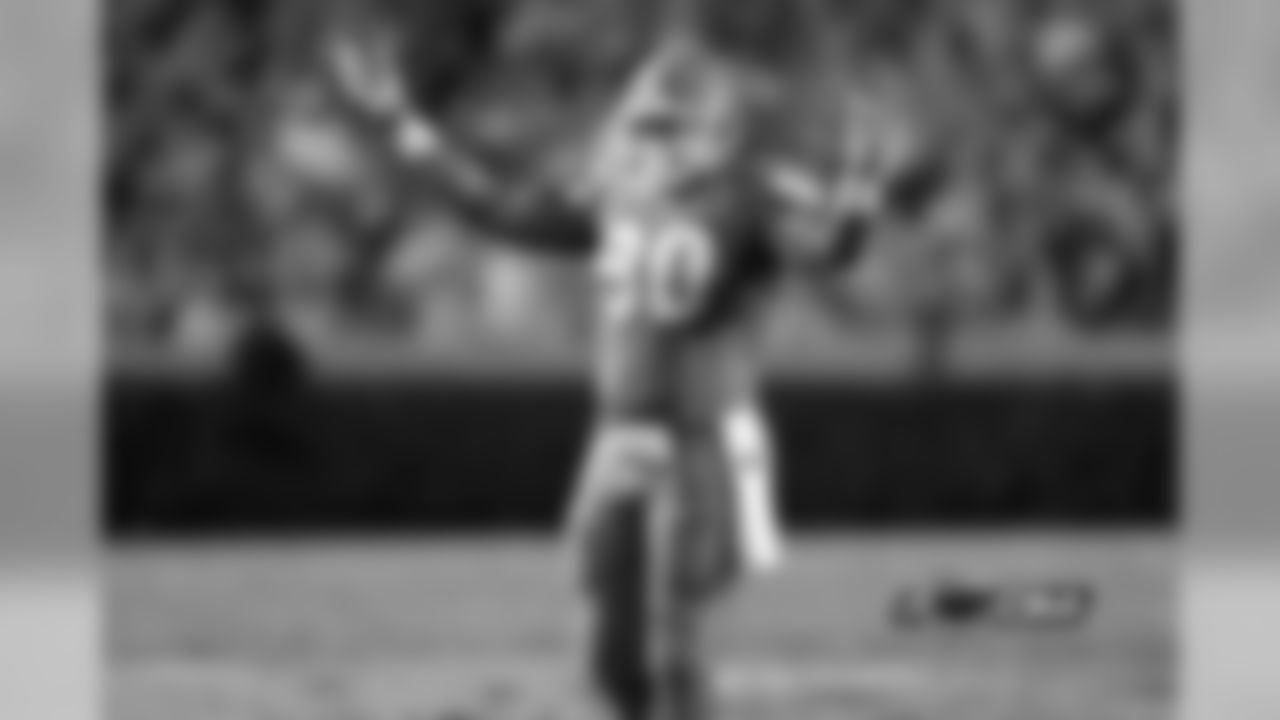 DL Jonathan Bullard