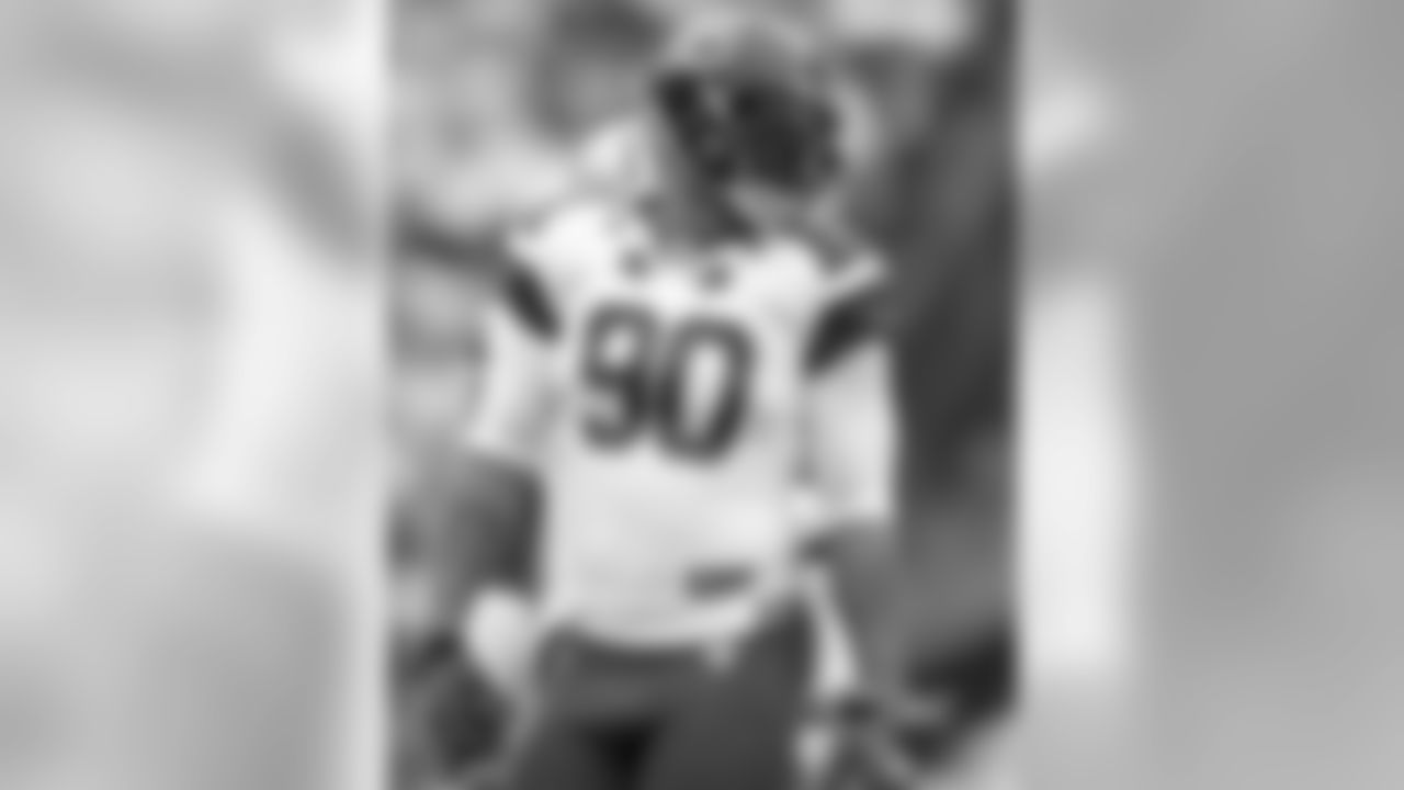 DE Julius Peppers
(Photo from 2011 Pro Bowl)