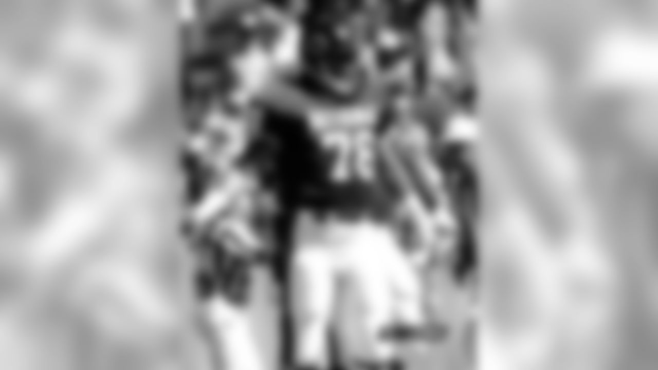 DT Steve McMichael
(Photo from 1987 Pro Bowl)