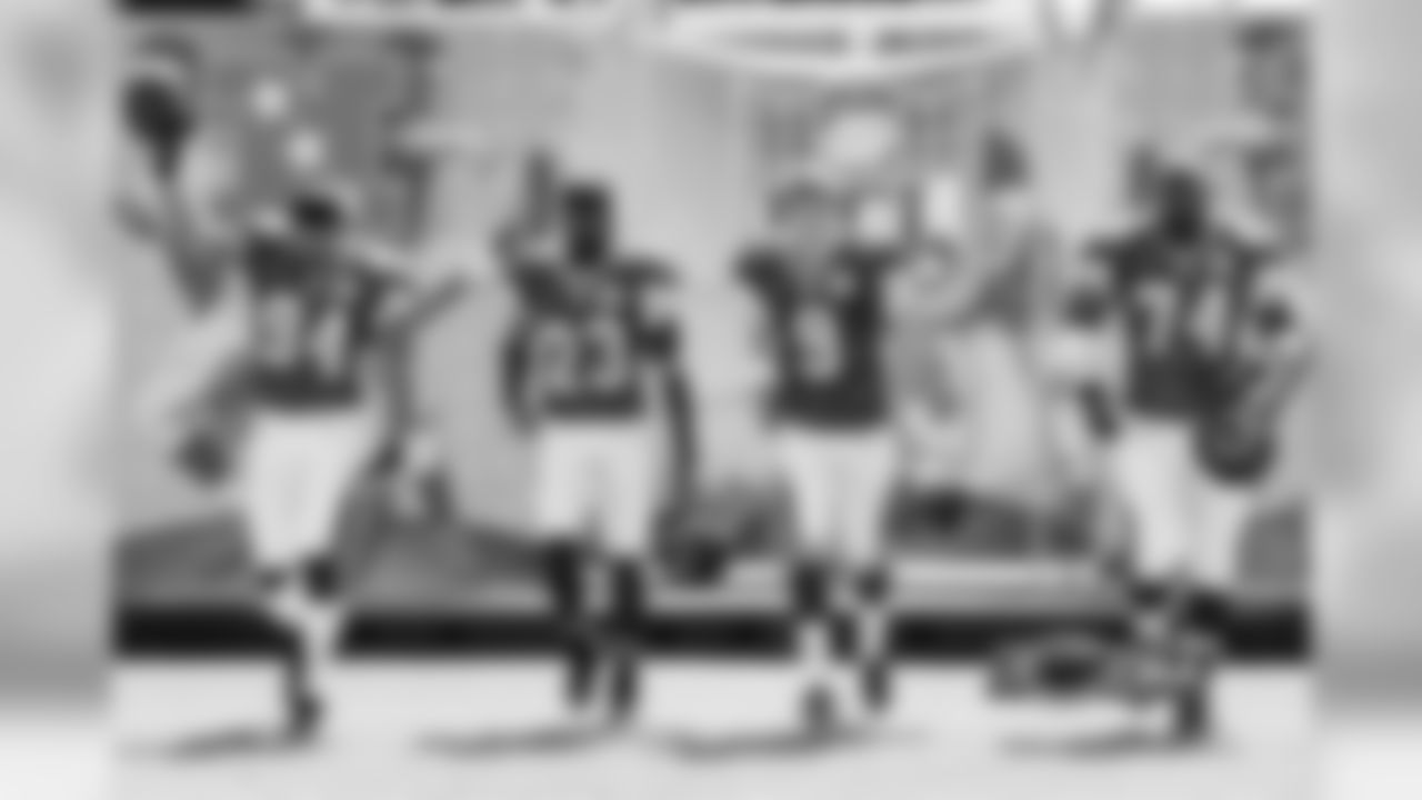 ST Brendon Ayanbadejo, KR Devin Hester, K Robbie Gould, G Ruben Brown
(Photo from 2007 Pro Bowl)