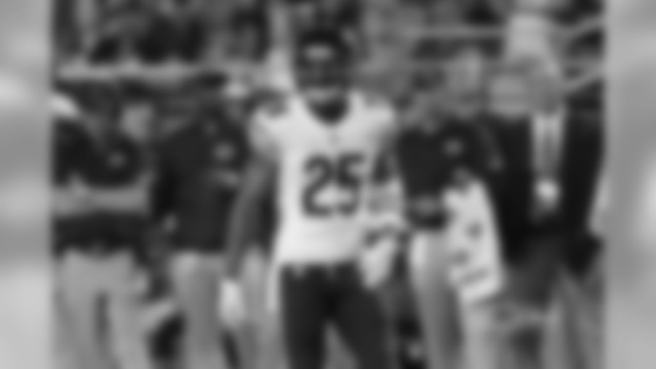DB Marcus Cooper