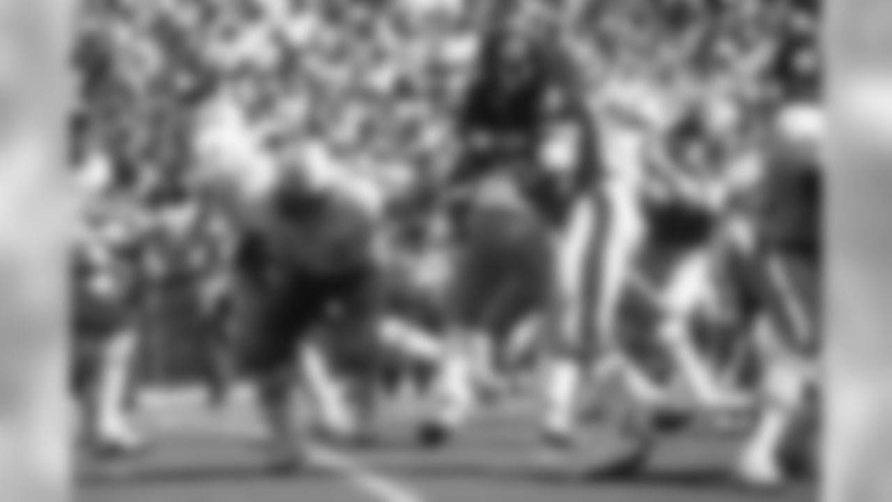 DT Dan Hampton
(Photo from 1983 Pro Bowl)