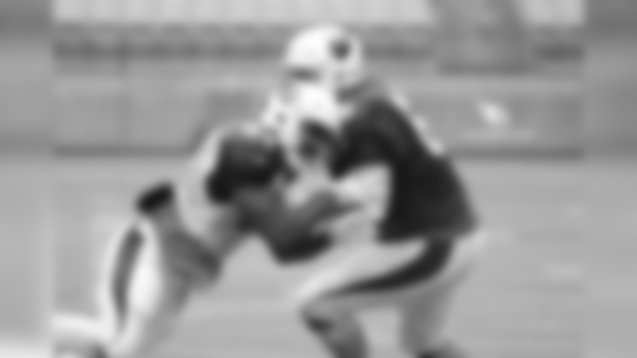 LB Alex Bazzie working on his pass rush