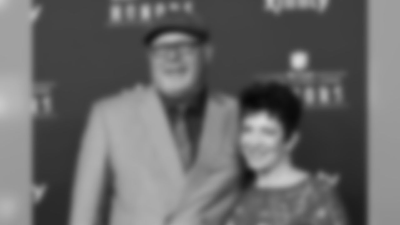 Arians with his wife, Chris, at NFL Honors in 2015