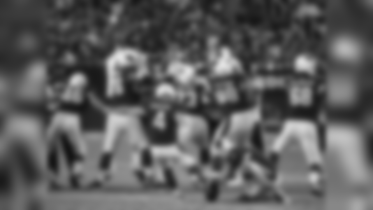 K Phil Dawson attempts a 63-yard field goal